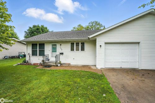 1606 N 3rd Ave, Washington, IA, 52353-2845 | Card Image