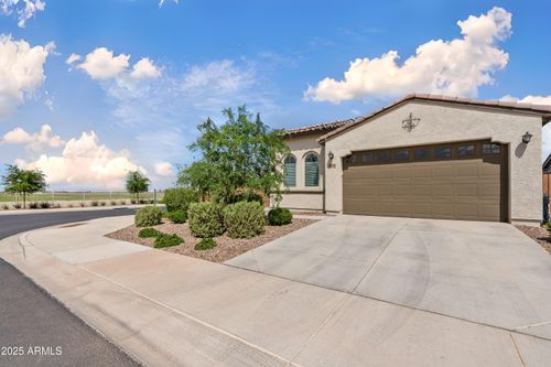 2204 E Kelly Dr, Gilbert, AZ, 85298-1118 | Card Image