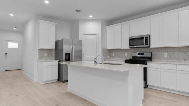 *Images and 3D tour are for illustration only and options may vary from home as built. | Image 16