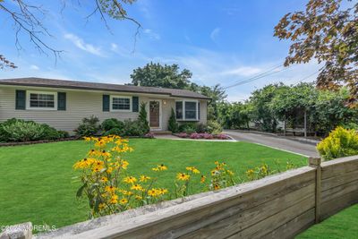 985 Monty Road, House other with 3 bedrooms, 1 bathrooms and null parking in Toms River NJ | Image 1