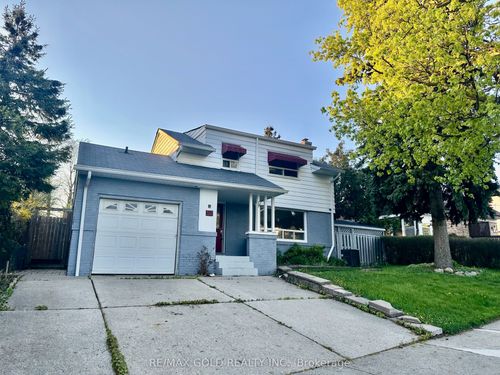 52 Eldomar Ave, House with 3 bedrooms, 2 bathrooms and 3 parking in Brampton ON | Card Image