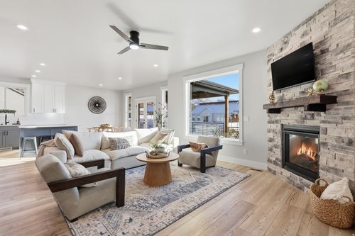 340 E 300 N, Richmond, UT, 84333-1755 | Card Image