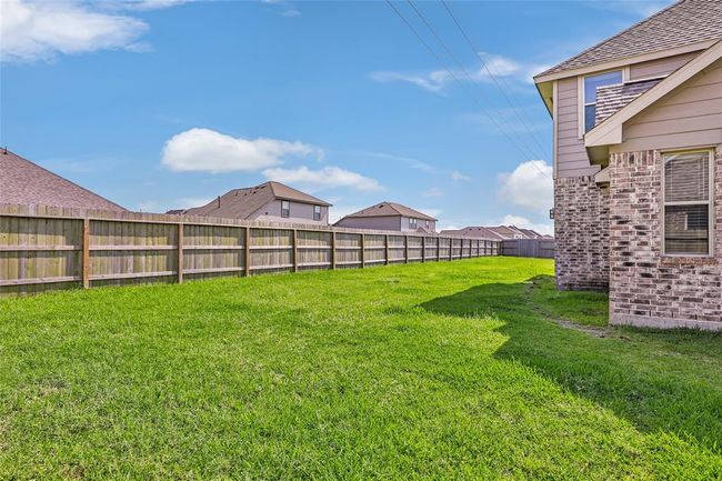 14910 Lake Shore Ave, House other with 4 bedrooms, 4 bathrooms and 3 parking in Mont Belvieu TX | Image 36