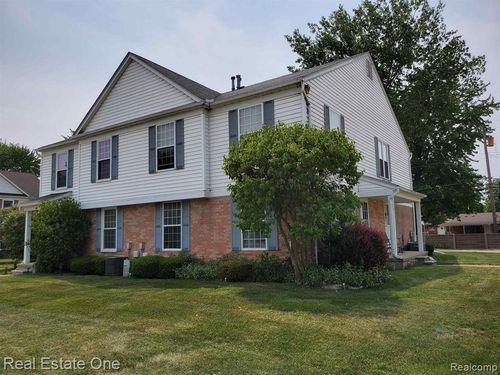 35607 Stillmeadow Lane, Clinton Twp, MI, 48035 | Card Image