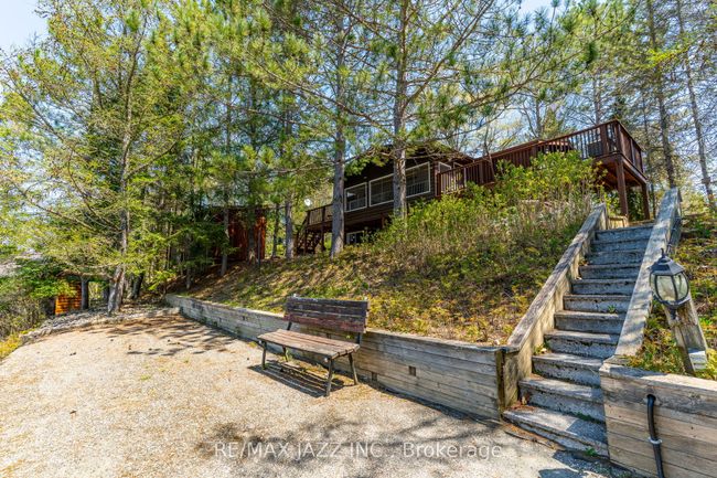 1092 Briscoe Dr, House other with 3 bedrooms, 2 bathrooms and 6 parking in Algonquin Highlands ON | Image 39