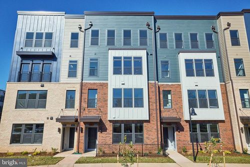 14b-1682 Bandit Loop, RESTON, VA, 20190-4880 | Card Image