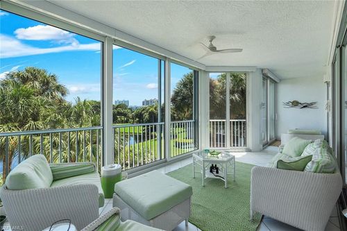d25-8440 Abbington Cir, NAPLES, FL, 34108-6709 | Card Image