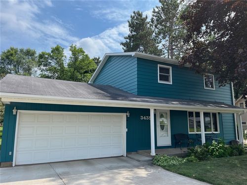3435 Locust Ln, Eau Claire, WI, 54703-7102 | Card Image