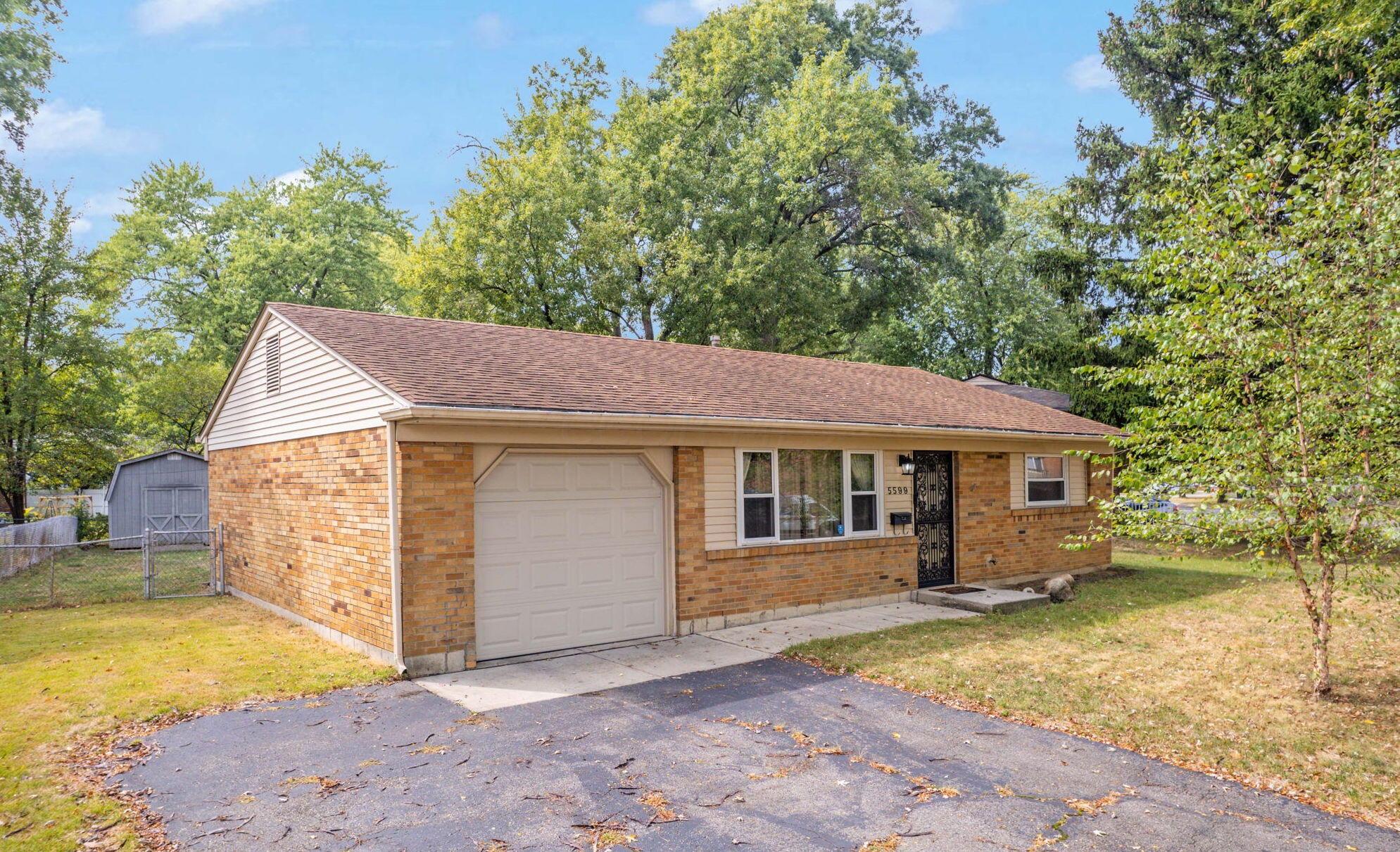 Roche Dr, Columbus, OH 43229
