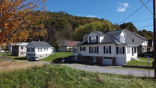 918 Old Bramwell Road, Bluefield, WV, 24701 | Card Image