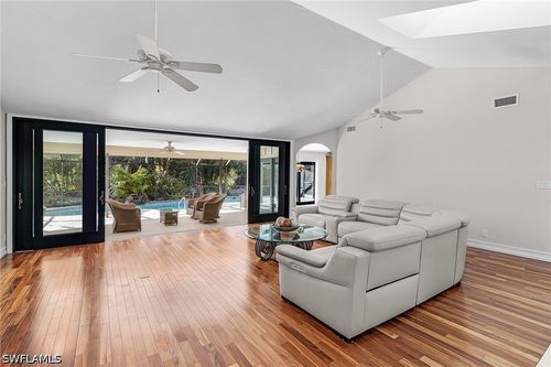 2377 Kings Lake Blvd, NAPLES, FL, 34112-5307 | Card Image
