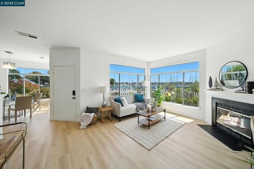 505 Commodore Dr, Richmond, CA, 94804-4583 | Card Image