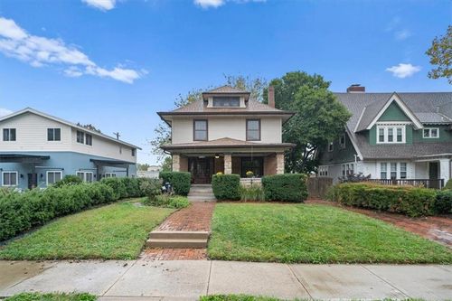 3767 Washington St, Kansas City, MO, 64111-2837 | Card Image