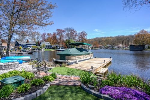 11 S Beach Rd, Lake Hopatcong, NJ, 07849-1754 | Card Image