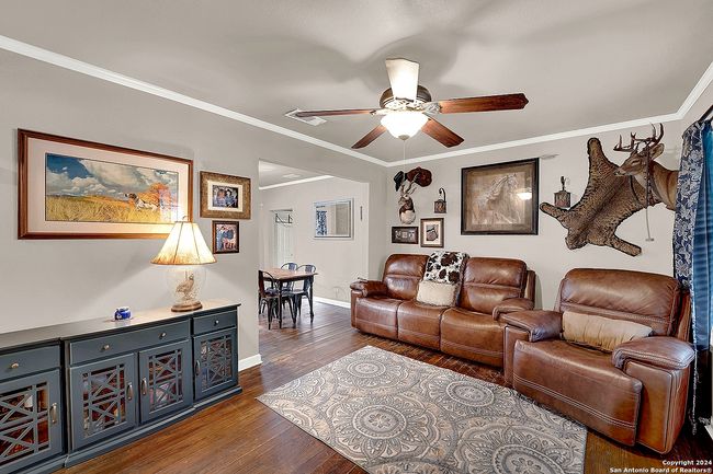 404 Schneider St, House other with 3 bedrooms, 2 bathrooms and null parking in Poth TX | Image 4
