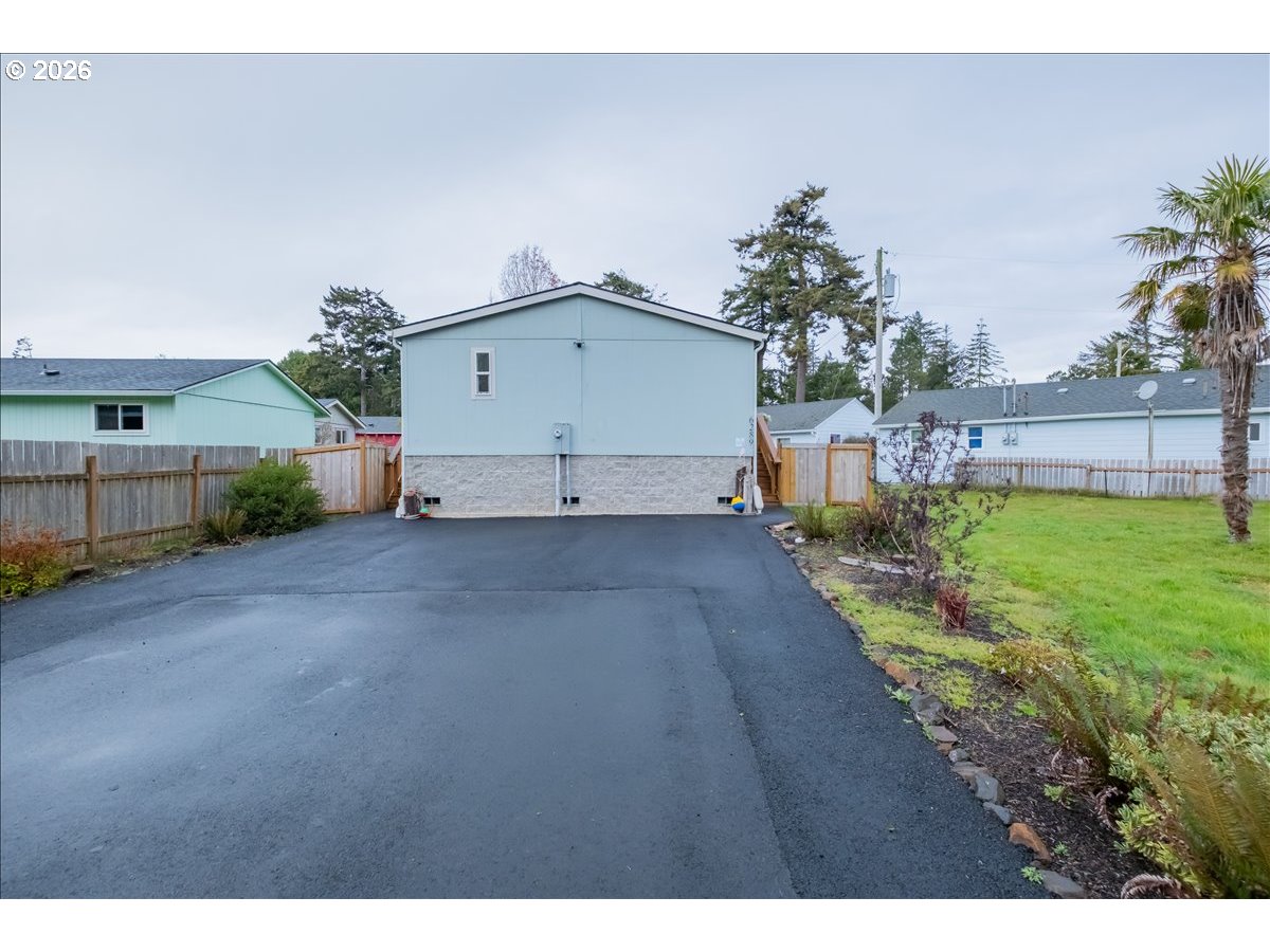 Residential in LincolnCity 5