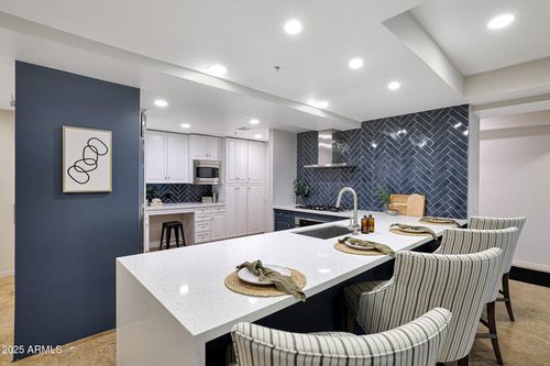 2006-7151 E Rancho Vista Dr, Scottsdale, AZ, 85251-1493 | Card Image