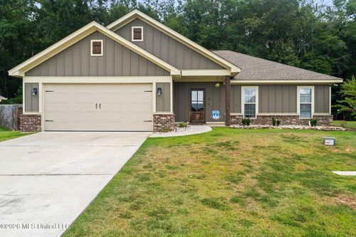 38 E Locust, Sumrall, MS, 39482-4613 | Card Image