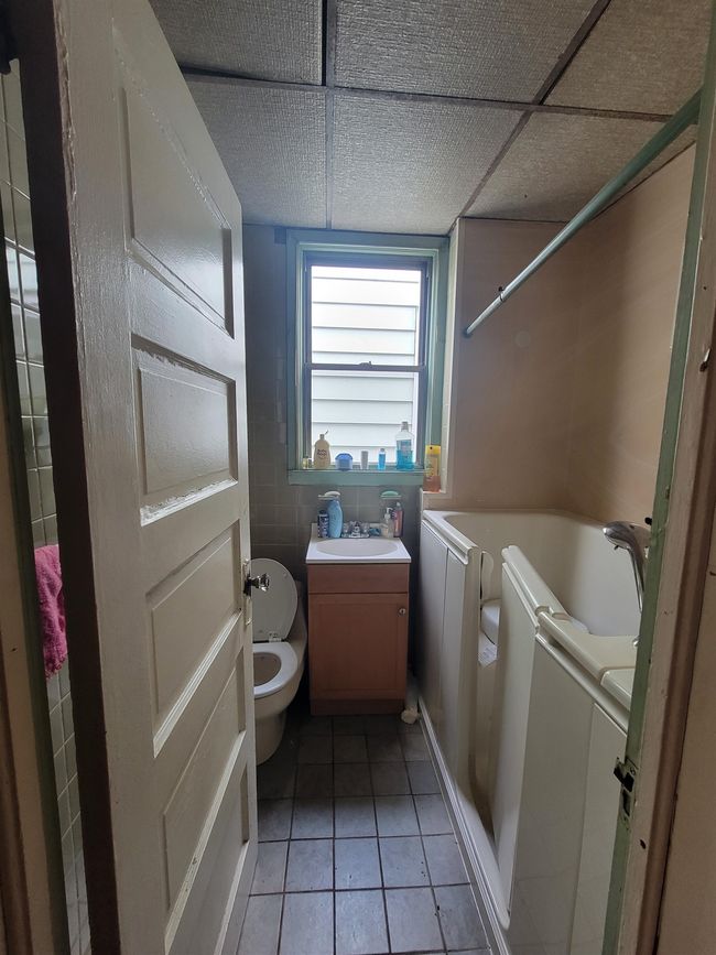 25 Dwight St, Home with 0 bedrooms, 2 bathrooms and null parking in Jersey City NJ | Image 5