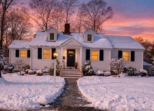 19 Lantern Ln, Hingham, MA, 02043-2443 | Card Image