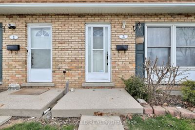 2 - 596 Grey St, Condo with 3 bedrooms, 2 bathrooms and 1 parking in Brantford ON | Image 2