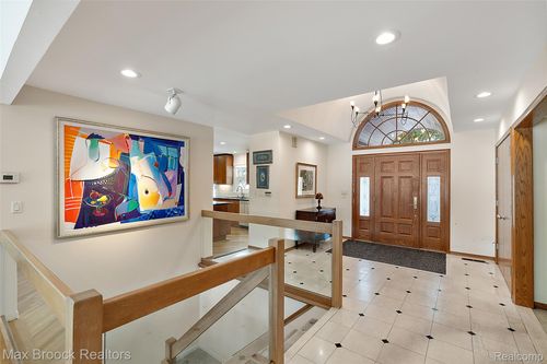 2797 Orchard Pl, Orchard Lake, MI, 48324-2350 | Card Image