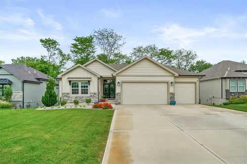 2428 W 179th St, Stilwell, KS, 66085 | Card Image