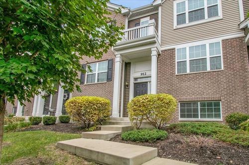 912 Bradford Dr, Naperville, IL, 60563-4039 | Card Image