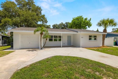 7571 Ridge Road, SEMINOLE, FL, 33772 | Card Image