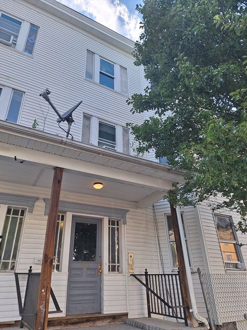 3-130 Shurtleff St, Chelsea, MA, 02150-4332 | Card Image