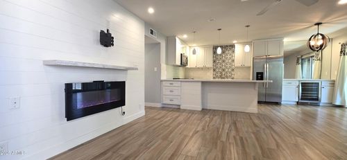 g12-5525 E Thomas Rd, Phoenix, AZ, 85018-8126 | Card Image