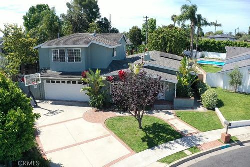 2284 Redlands Dr, Newport Beach, CA, 92660-3647 | Card Image