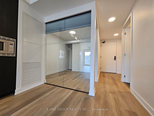 1204 - 1 Jarvis St, Condo with 2 bedrooms, 2 bathrooms and null parking in Hamilton ON | Image 10
