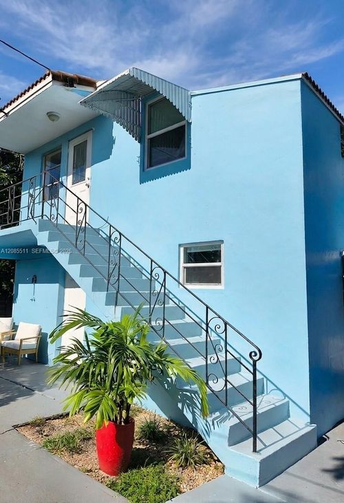 2-2463 Dewey St, Hollywood, FL, 33020-5871 | Card Image