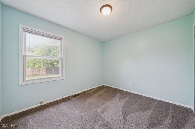 18 Lakeview Ct, House other with 3 bedrooms, 2 bathrooms and null parking in Lagrange OH | Image 18