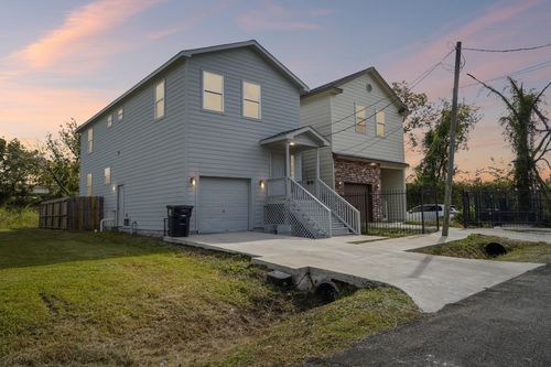2206 Abernathy St, Houston, TX, 77026-6602 | Card Image