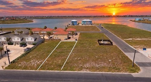 15005 Leeward Dr, Corpus Christi, TX, 78418 | Card Image