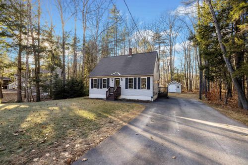 28 Rosemont Avenue, Waterboro, ME, 04061 | Card Image