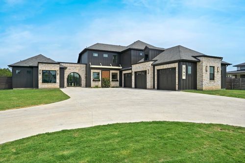 140 Tambra Lea Ln, Liberty Hill, TX, 78642-2359 | Card Image