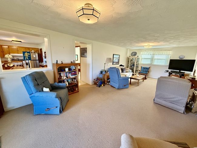 186 Summit Dr, Home with 3 bedrooms, 2 bathrooms and null parking in Peterstown WV | Image 30