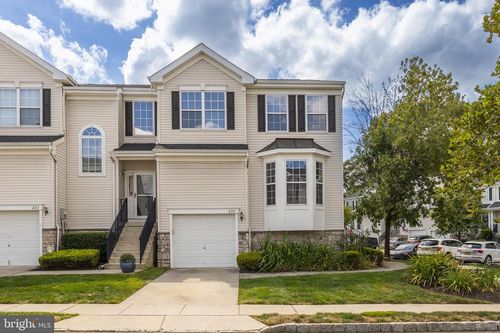 225 Hawthorne Way, DELRAN, NJ, 08075-1367 | Card Image