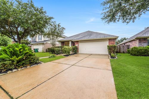 7111 Cornflower Ln, Katy, TX, 77494-4241 | Card Image