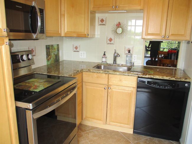 APT-306 - 3300 N Palm Aire Dr, Condo with 2 bedrooms, 2 bathrooms and null parking in Pompano Beach FL | Image 10