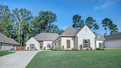 689 Bearing Way, Brandon, MS, 39047-2305 | Card Image