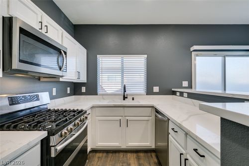102-4663 Color Up Ct, Las Vegas, NV, 89122-2654 | Card Image
