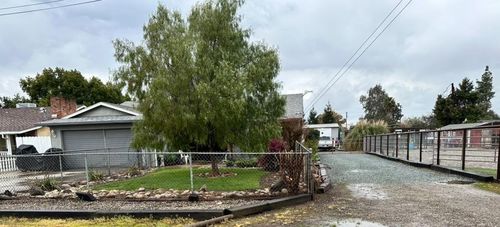 955 Elma St, Hickman, CA, 95323-9632 | Card Image