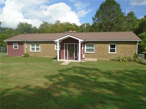 140 Front St, Mount Morris, PA, 15349-2342 | Card Image