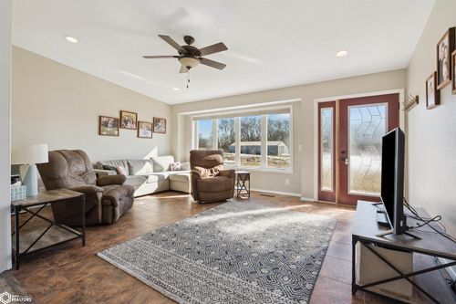 2883 Henry Des Moines Avenue, Danville, IA, 52623 | Card Image