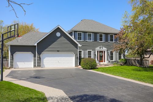 3741 Persimmon Dr, Algonquin, IL, 60102-6382 | Card Image