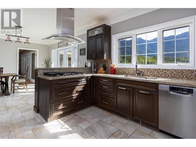 1920 Laurel St, House other with 4 bedrooms, 4 bathrooms and null parking in Terrace BC | Image 6